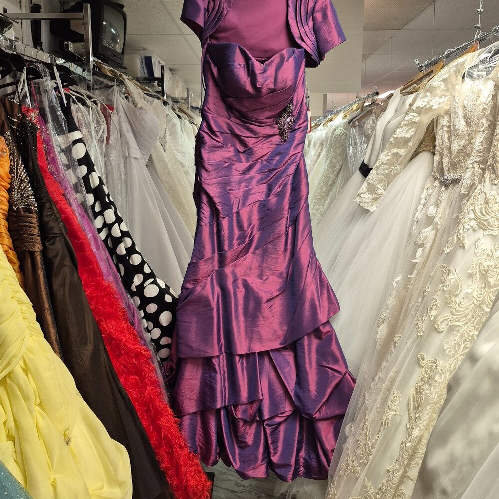 Formal Dress - Picture 2 of 2